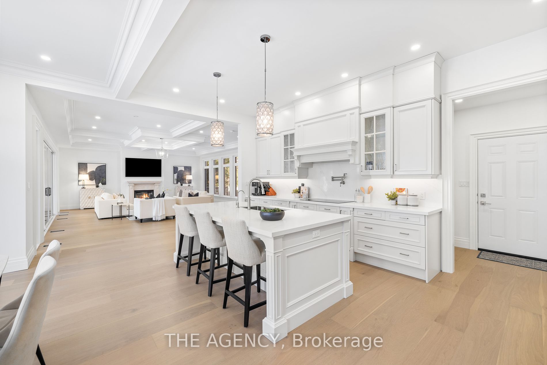 2409 Lakeshore Road