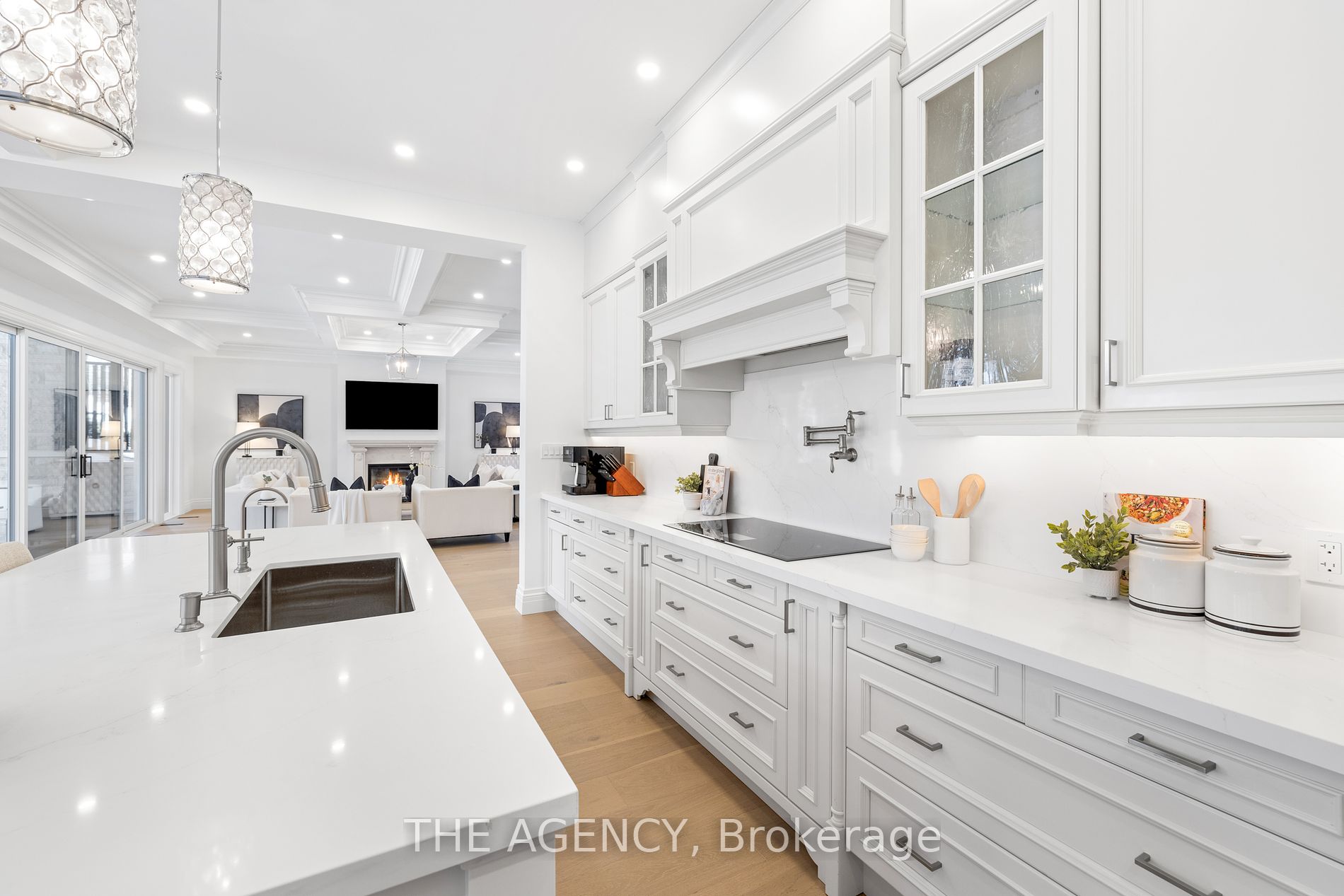 2409 Lakeshore Road