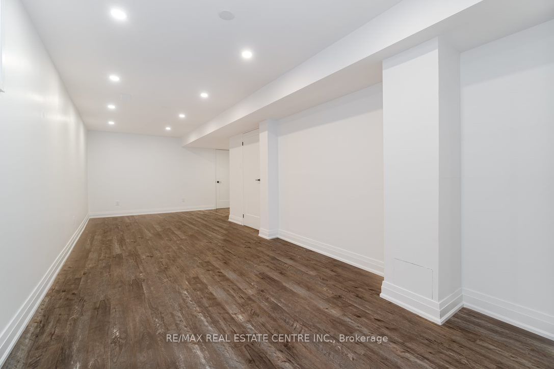550 Meadows Blvd