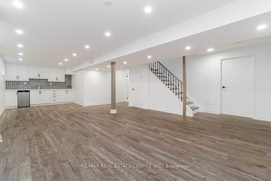 550 Meadows Blvd