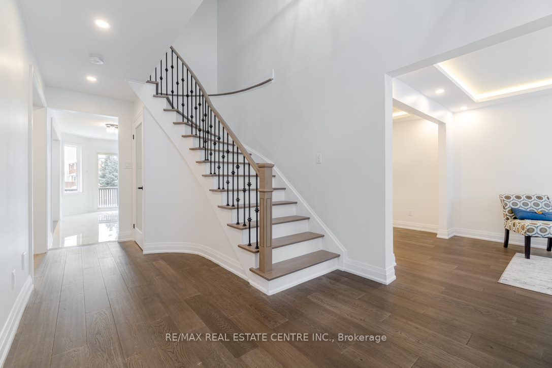 550 Meadows Blvd
