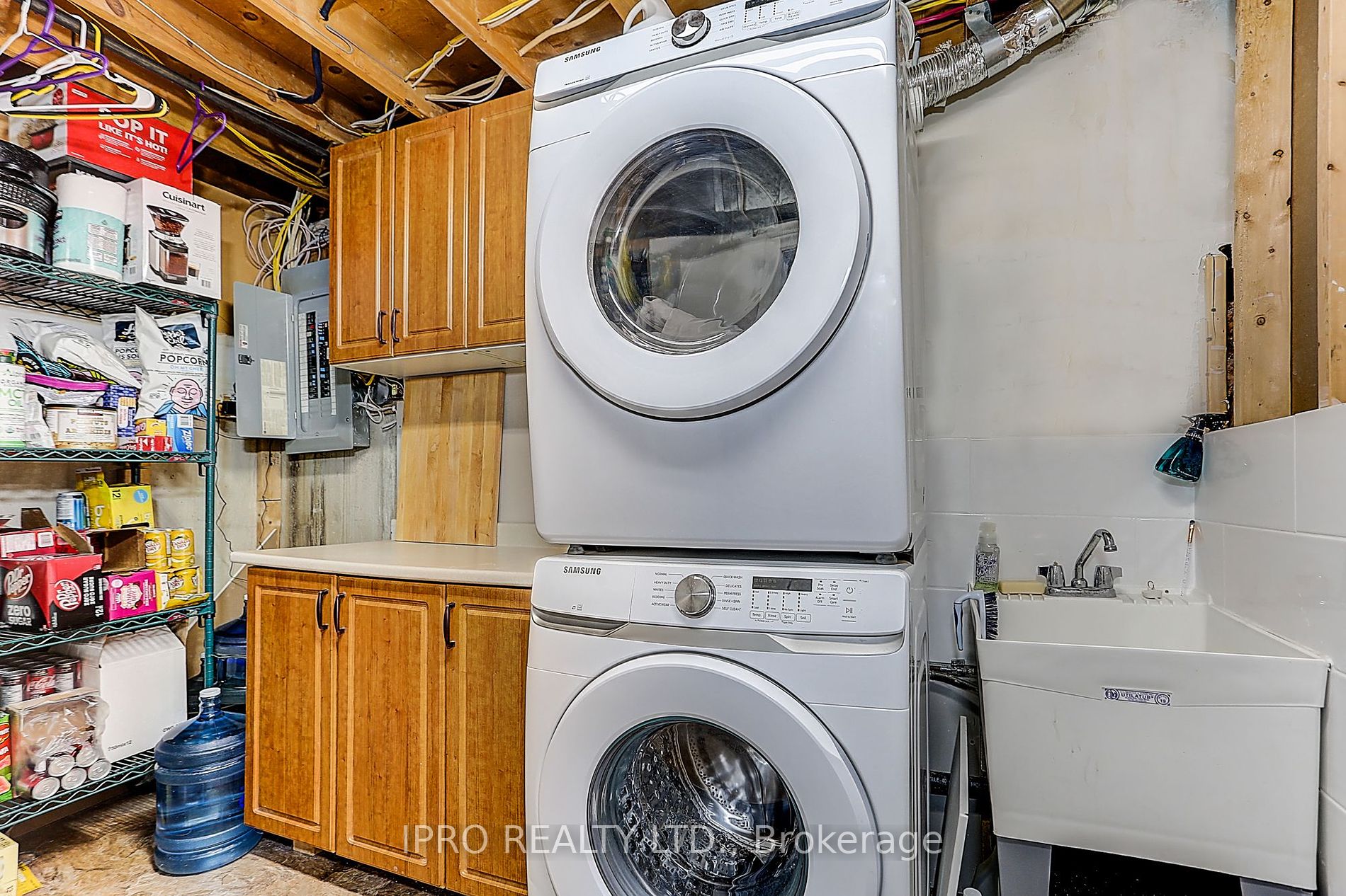 12 Nottawasaga Cres