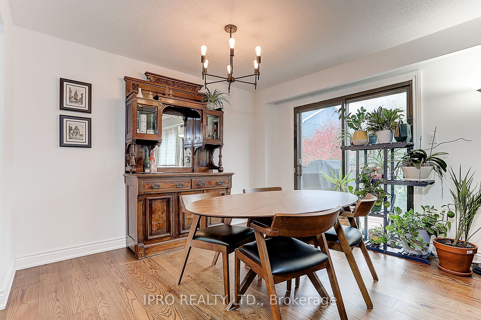 12 Nottawasaga Cres