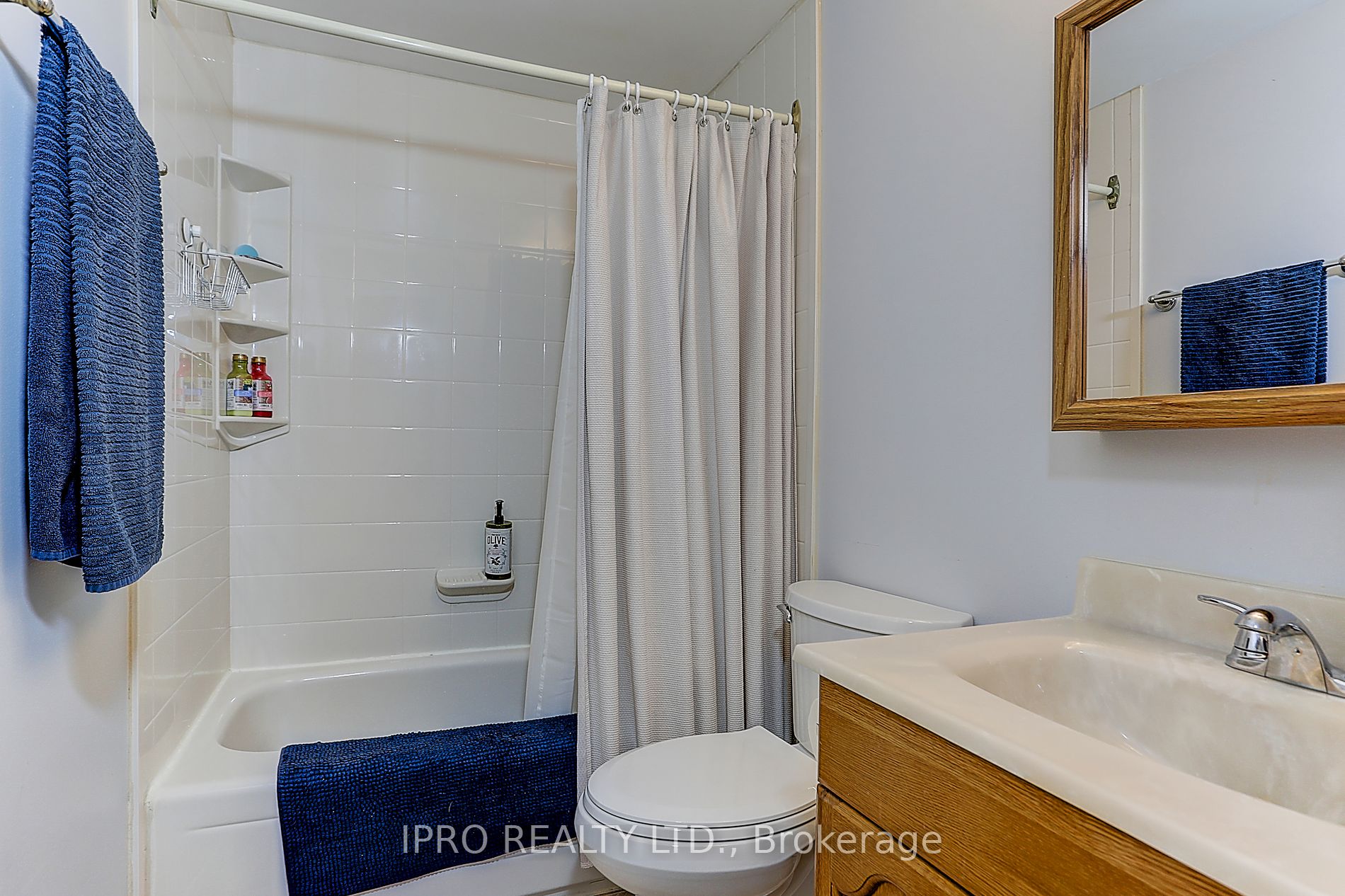 12 Nottawasaga Cres