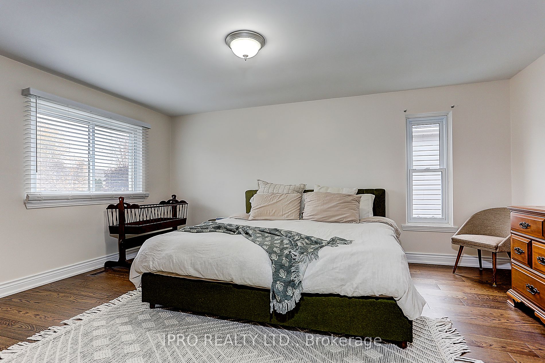 12 Nottawasaga Cres