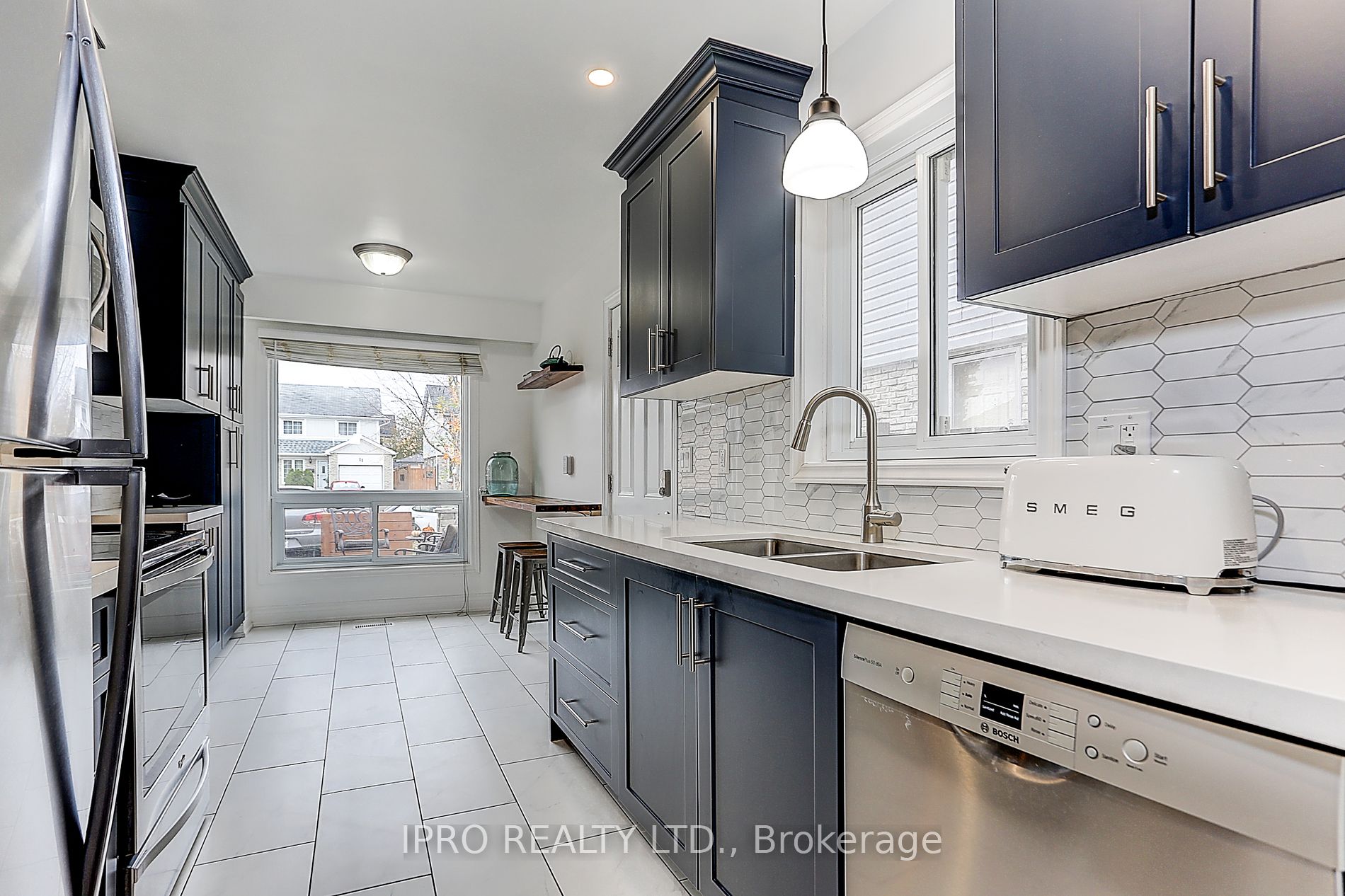 12 Nottawasaga Cres