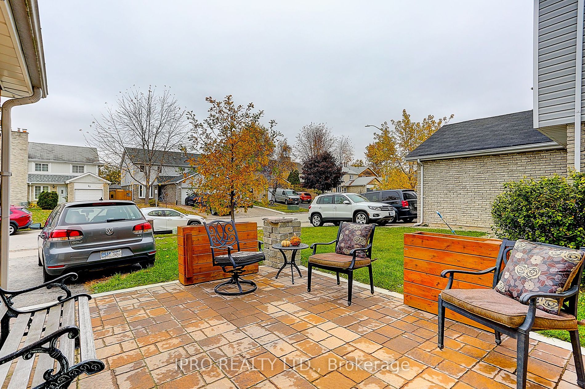 12 Nottawasaga Cres