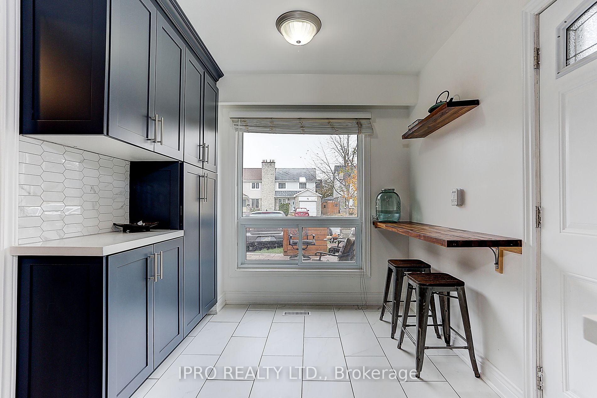 12 Nottawasaga Cres