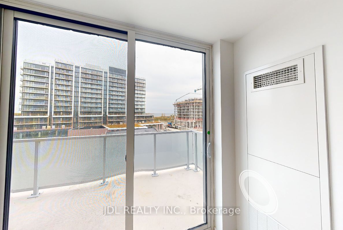 215 Lakeshore Road W #519