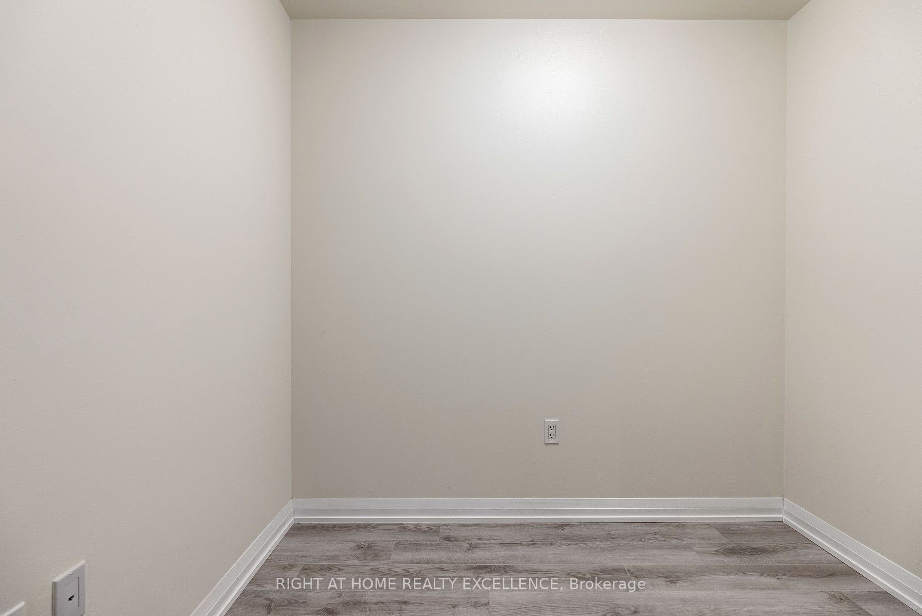 35 Watergarden Dr, #2013