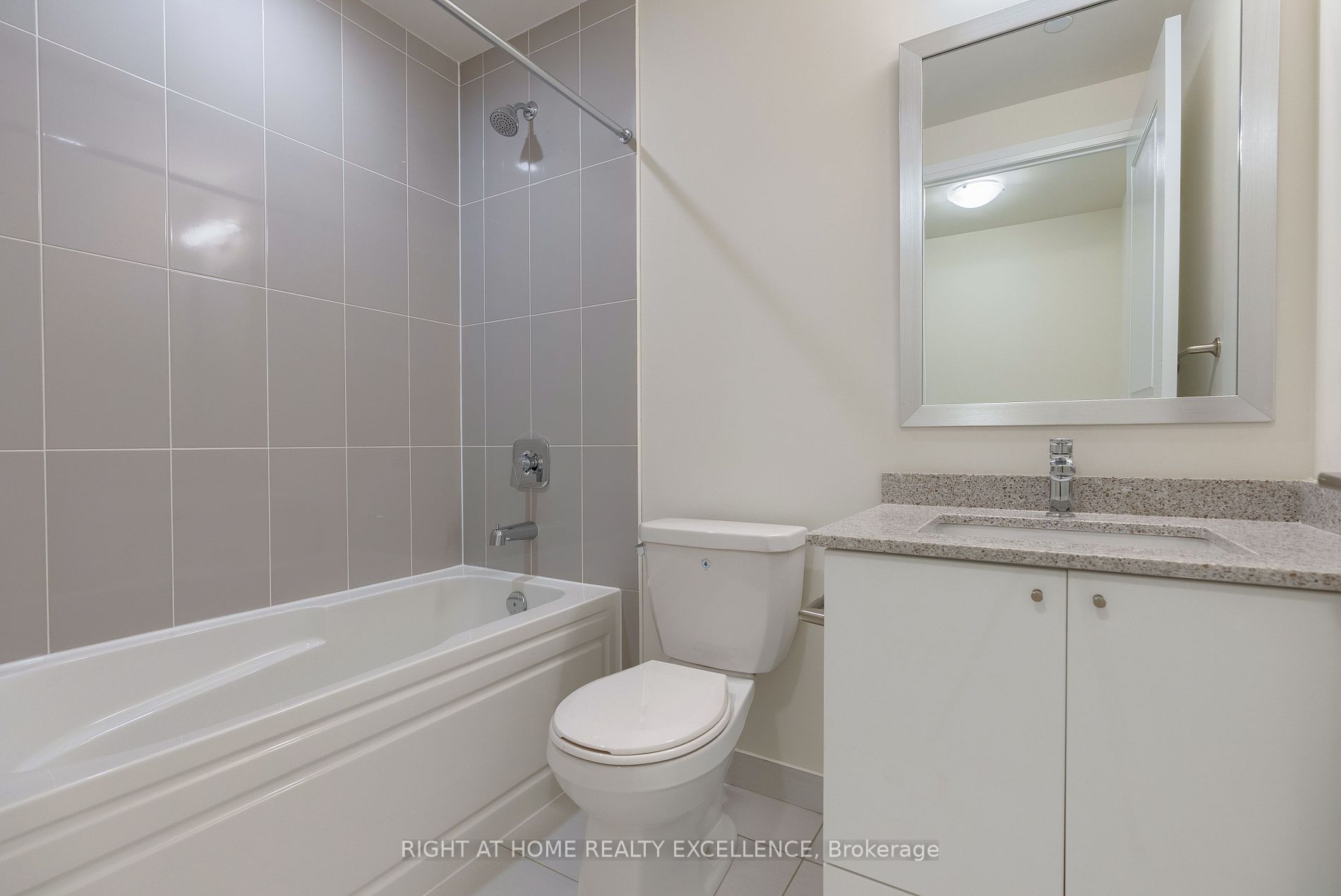 35 Watergarden Dr, #2013