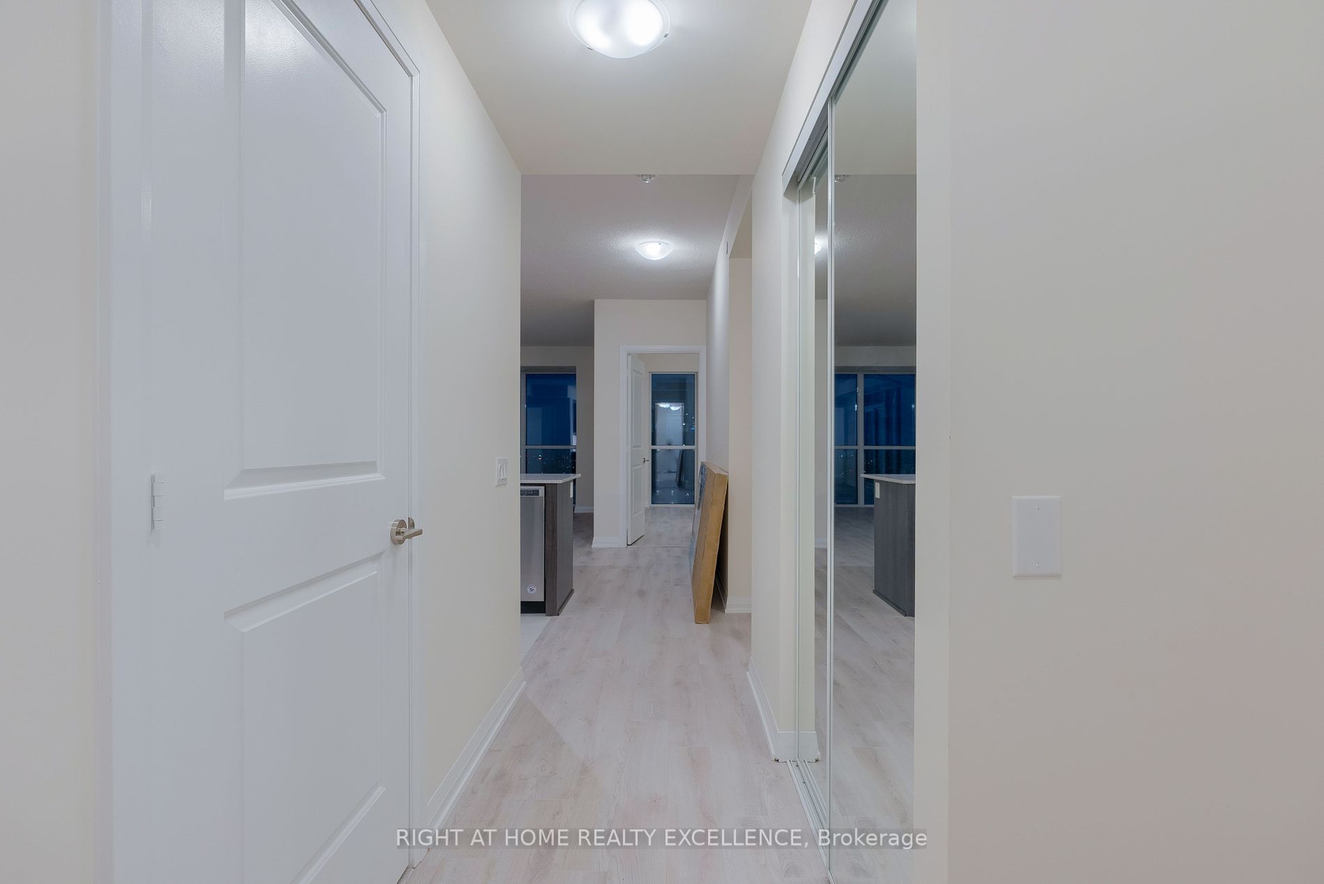 35 Watergarden Dr, #2013