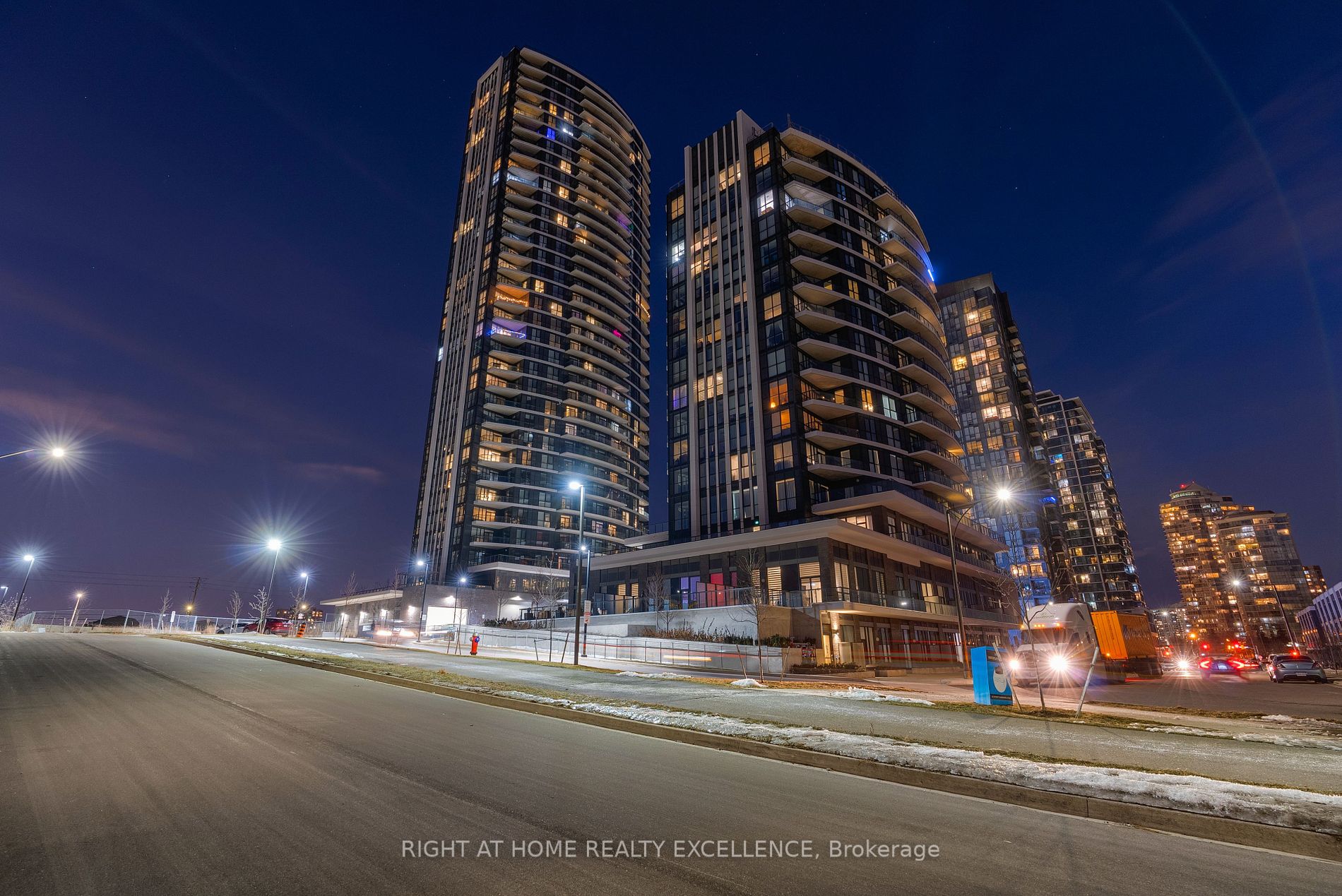 35 Watergarden Dr, #2013