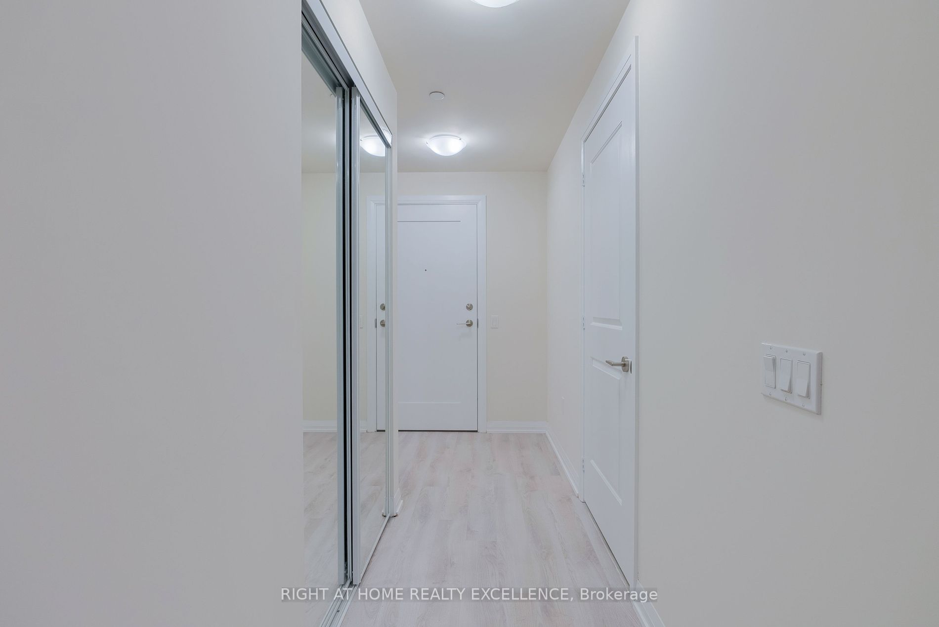 35 Watergarden Dr, #2013