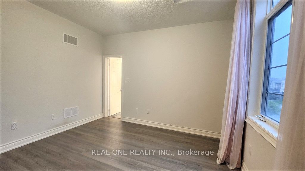 3300 Meadow Marsh Cres
