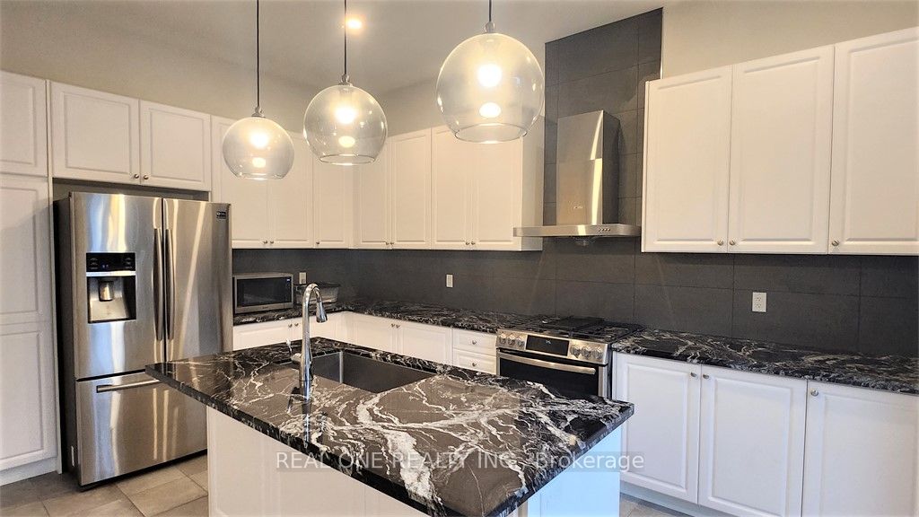 3300 Meadow Marsh Cres