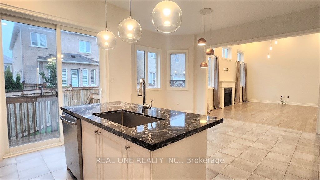 3300 Meadow Marsh Cres