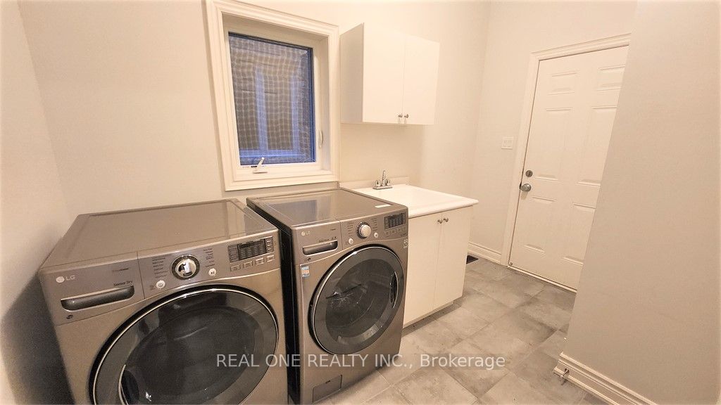 3300 Meadow Marsh Cres