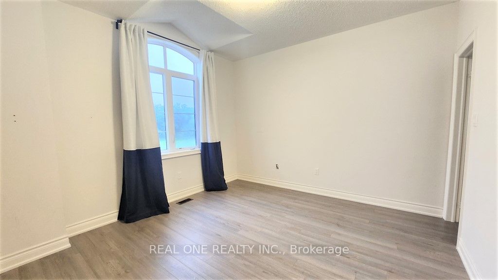 3300 Meadow Marsh Cres