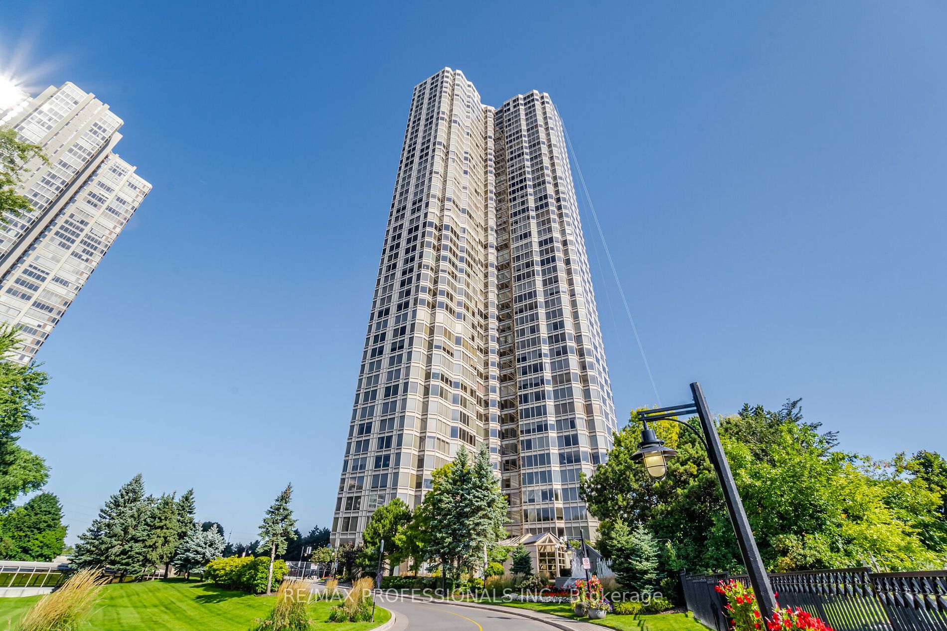 1 Palace Pier Court, #507