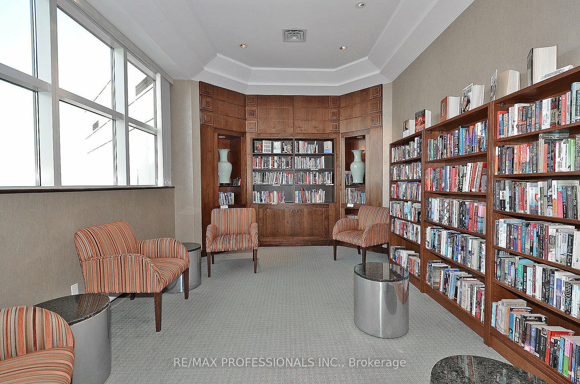 1 Palace Pier Court, #507
