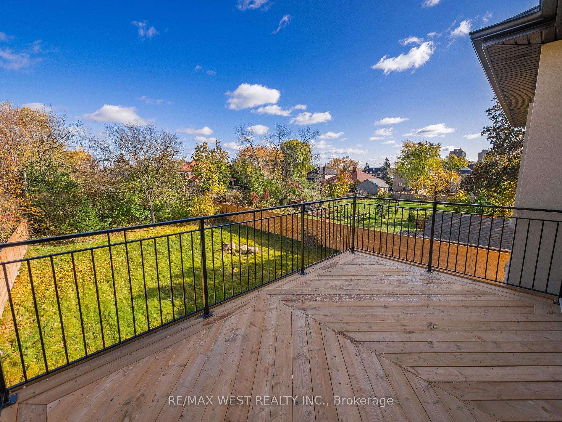 3405 Palgrave Rd