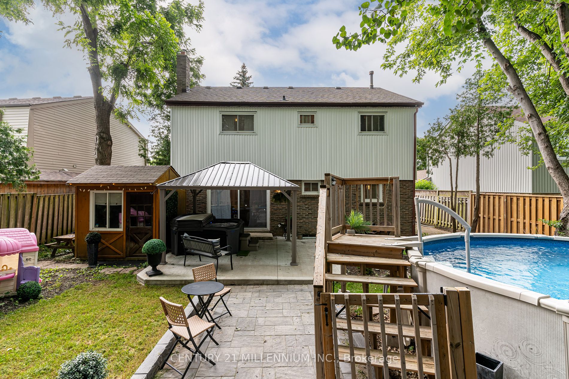 70 Madelaine Cres