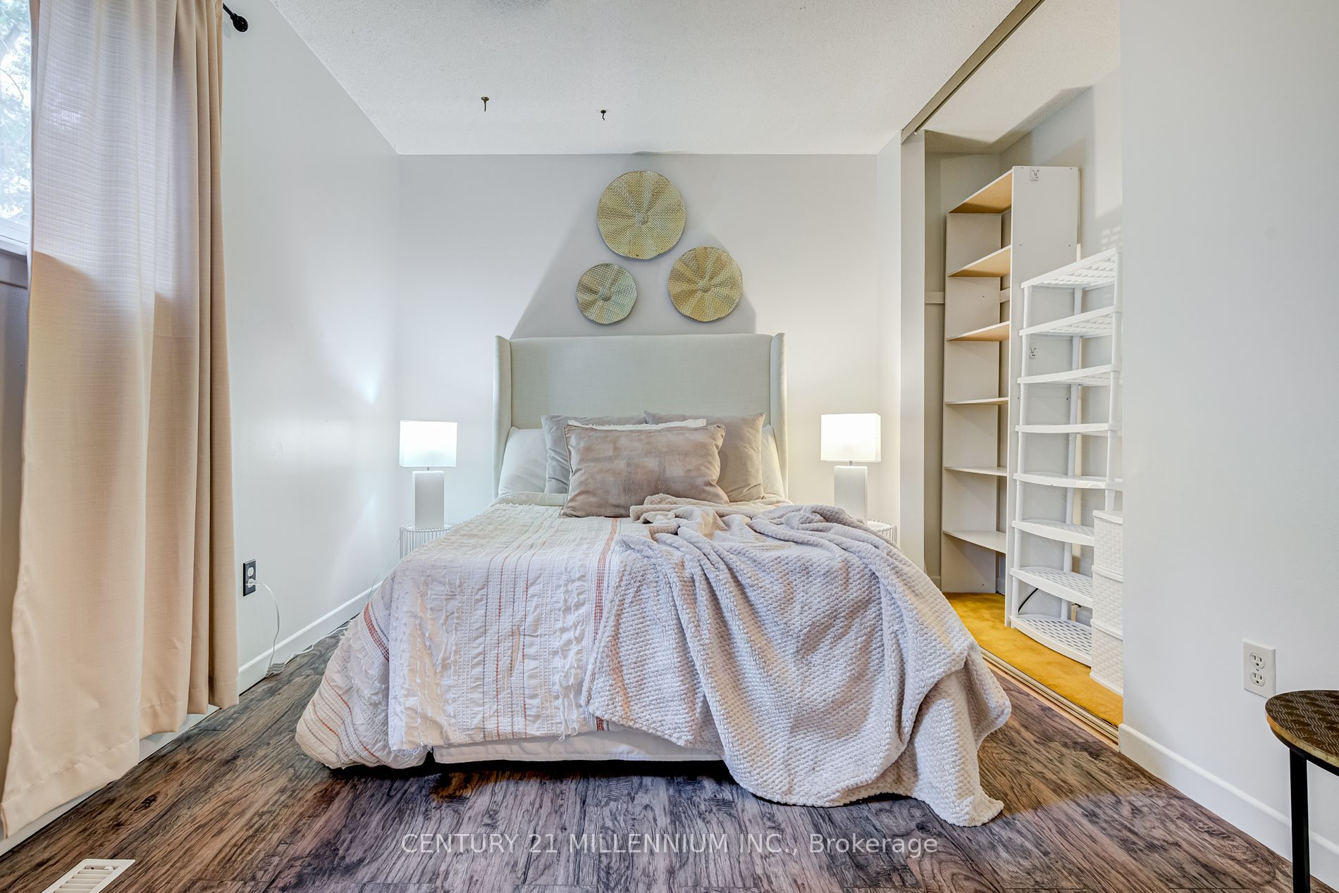 70 Madelaine Cres