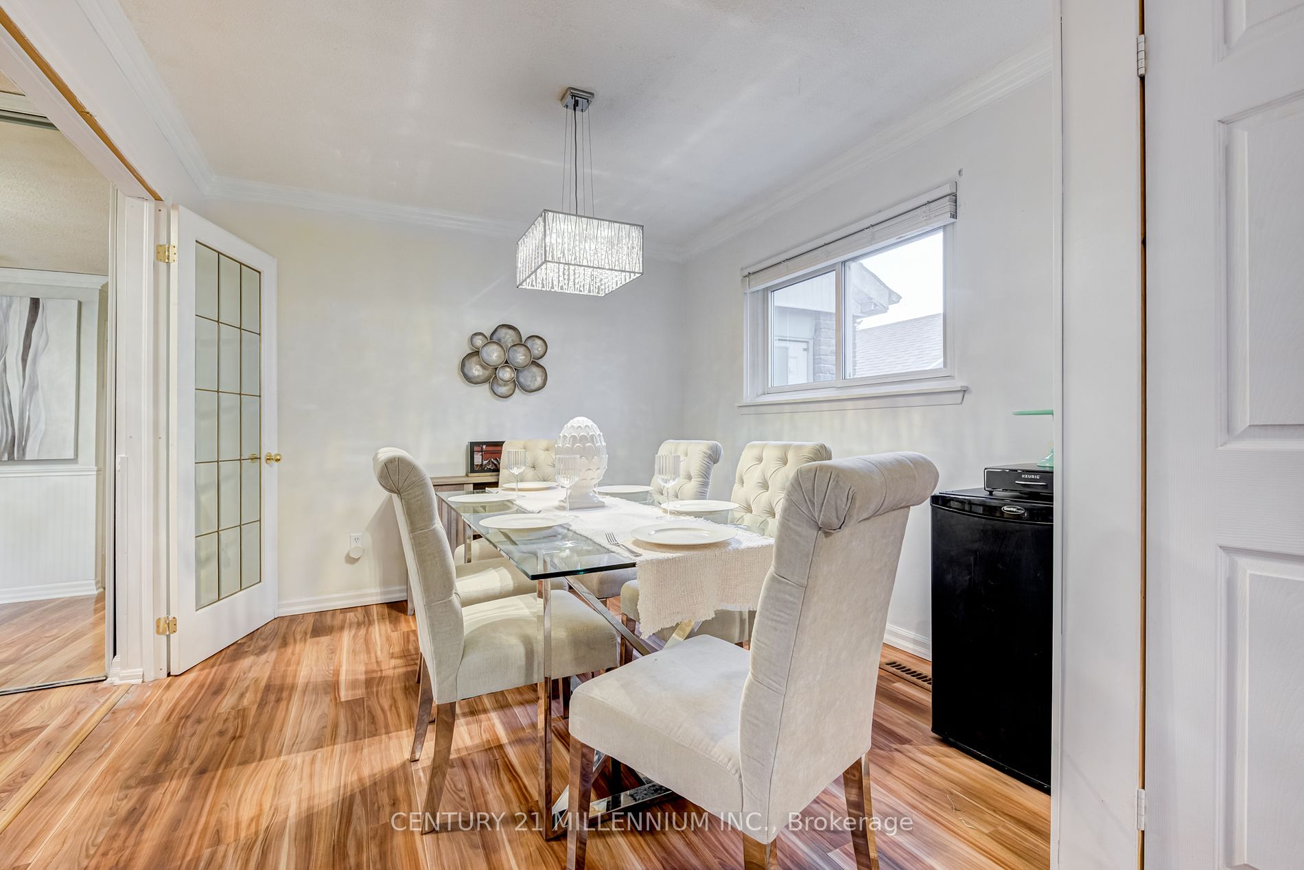 70 Madelaine Cres