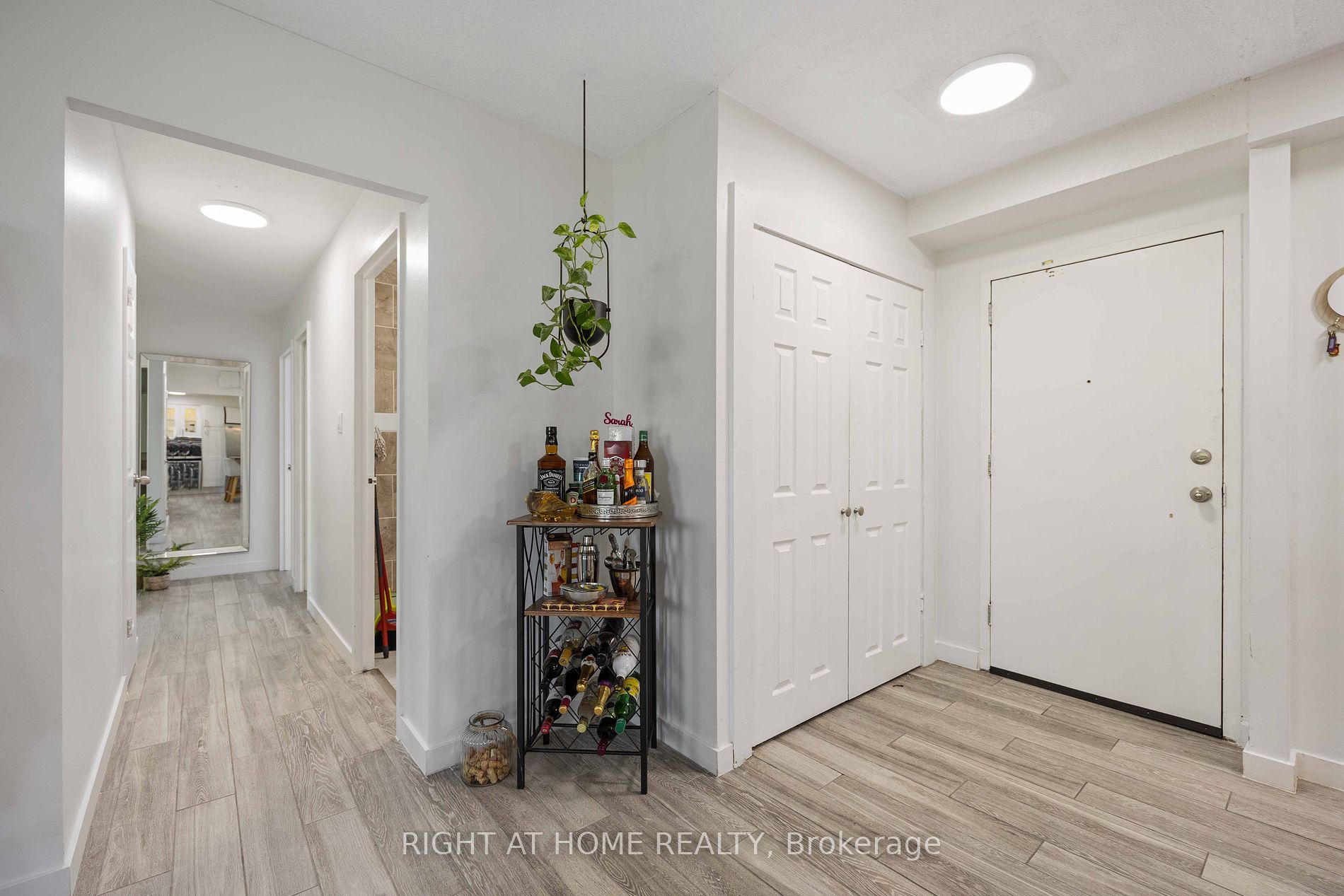 15 London Green Crt, #509