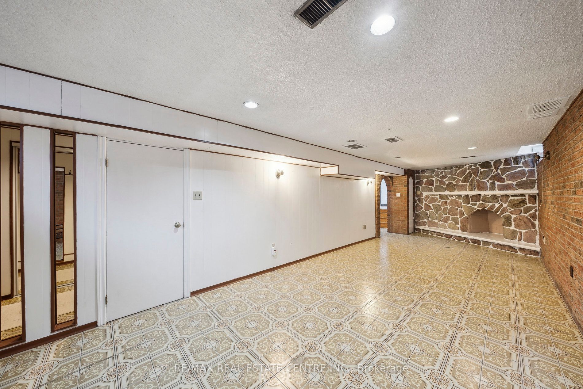 138 Lindylou Road