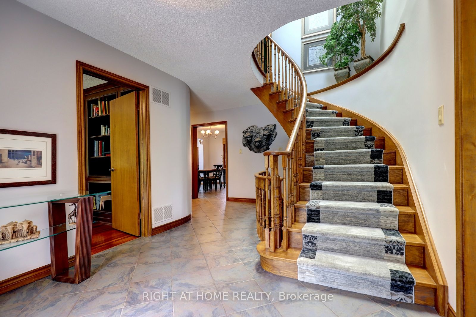 1412 Carmen Drive