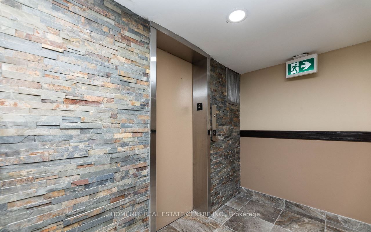 2095 Roche Court, #275