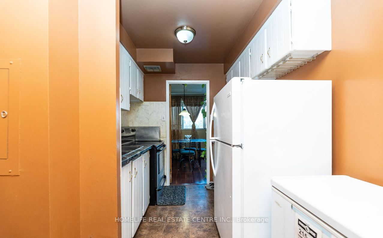 2095 Roche Court, #275