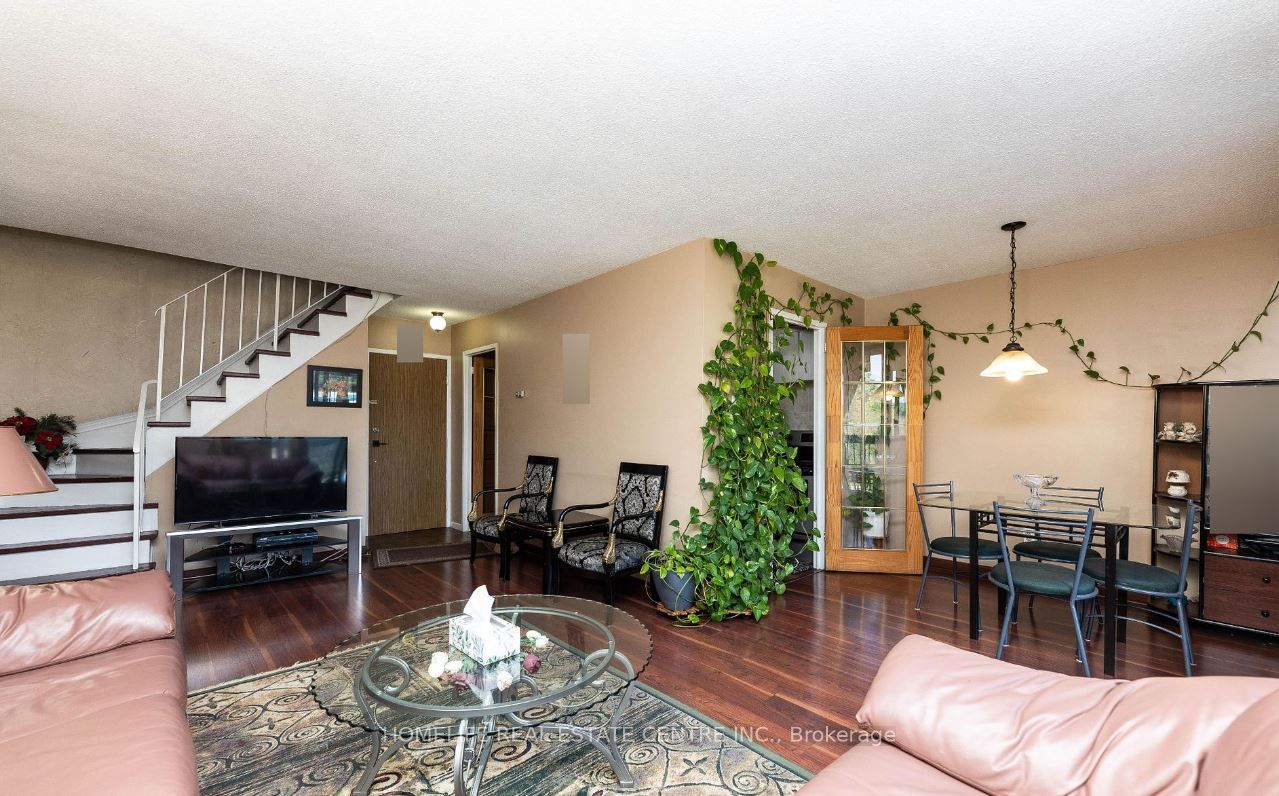 2095 Roche Court, #275