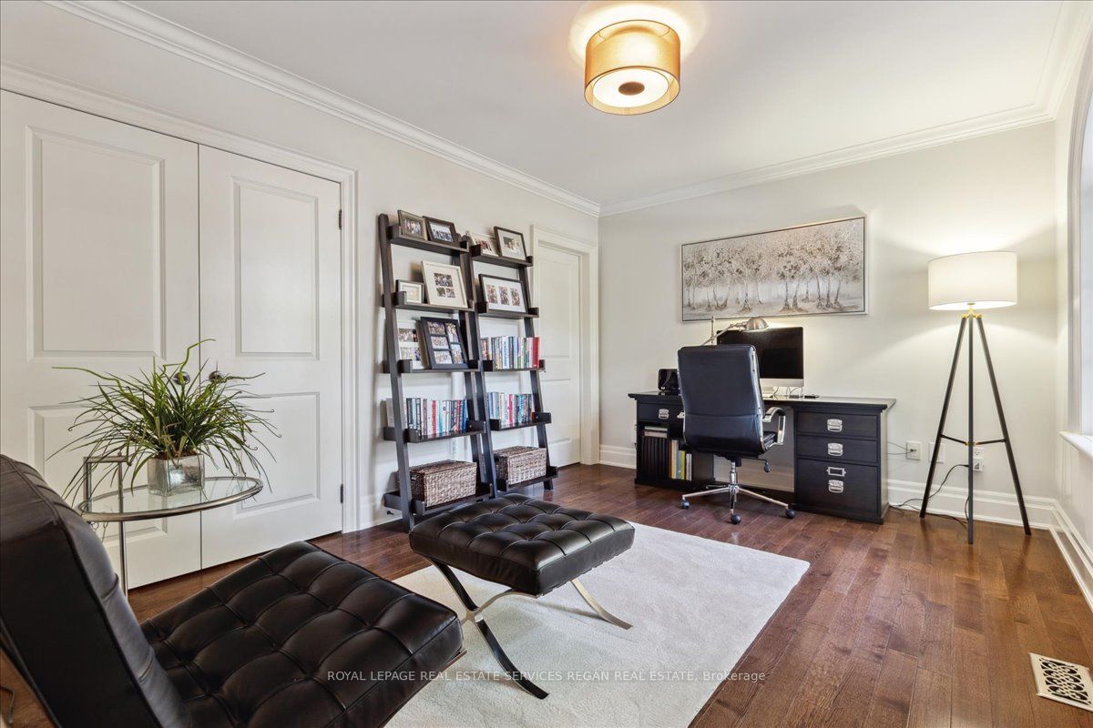 323 Maple Ave