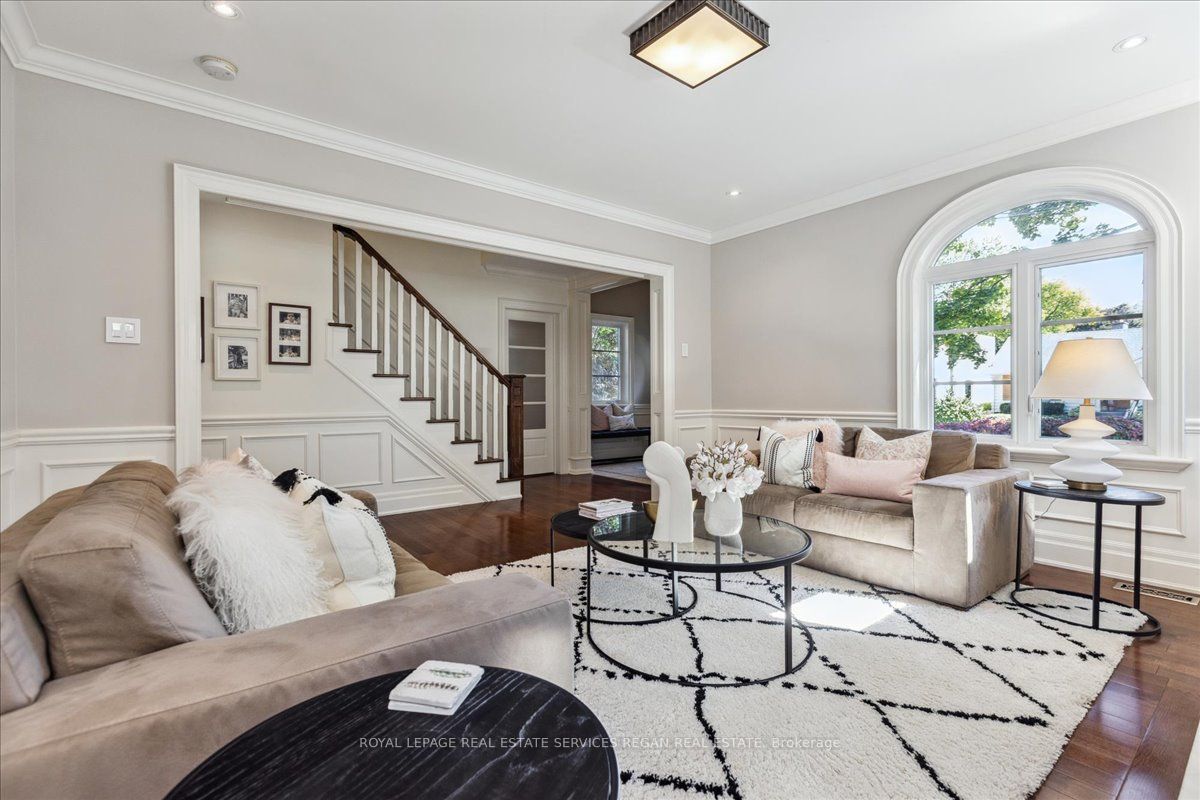 323 Maple Ave