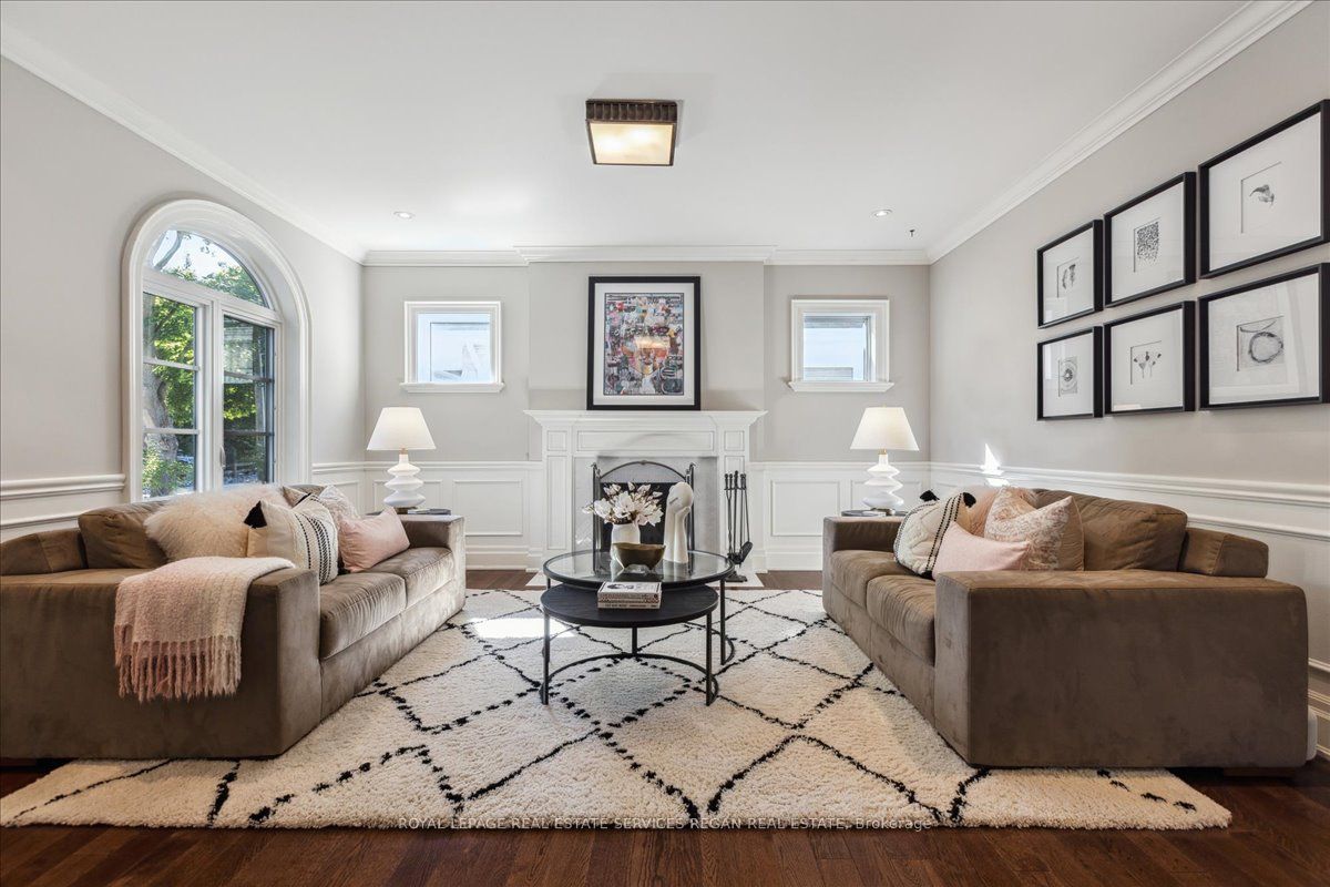 323 Maple Ave
