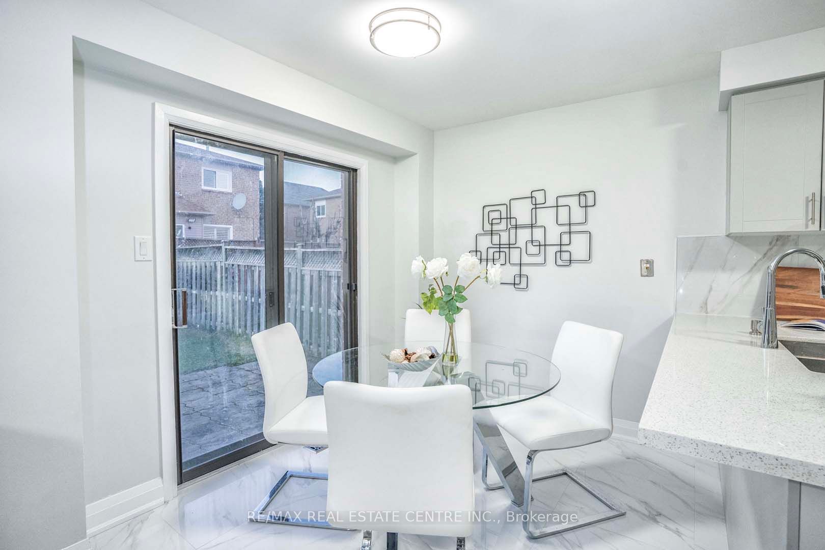 24 Richwood Cres