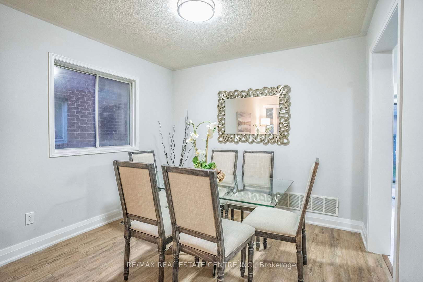 24 Richwood Cres