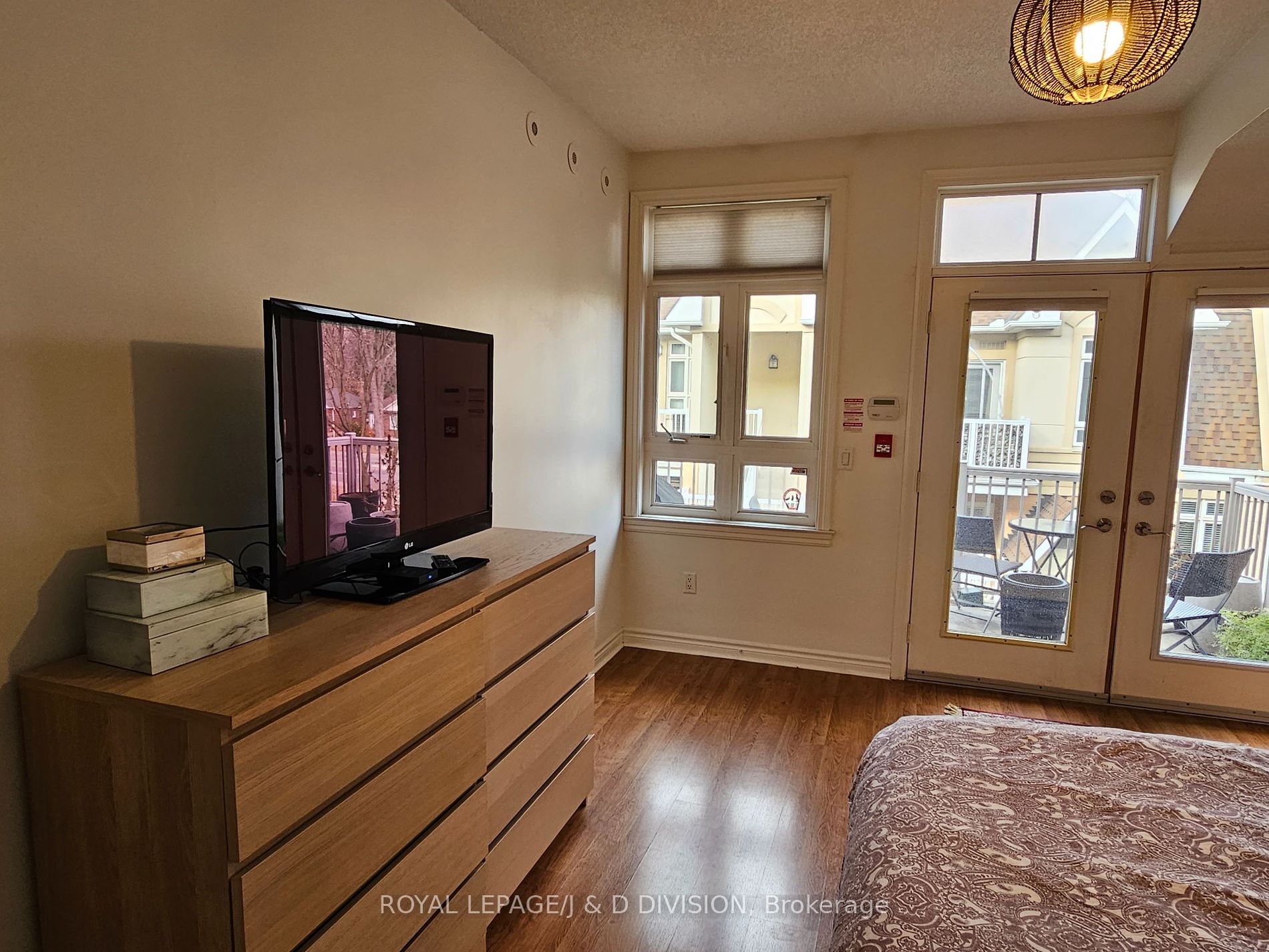 38 Gibson Ave, #9