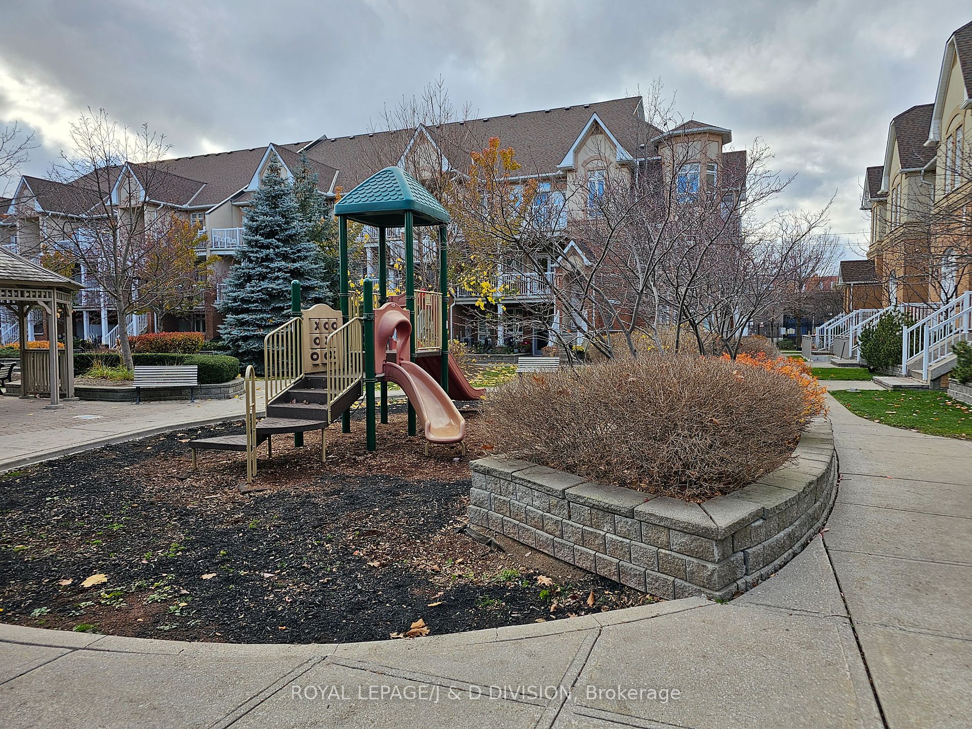 38 Gibson Ave, #9