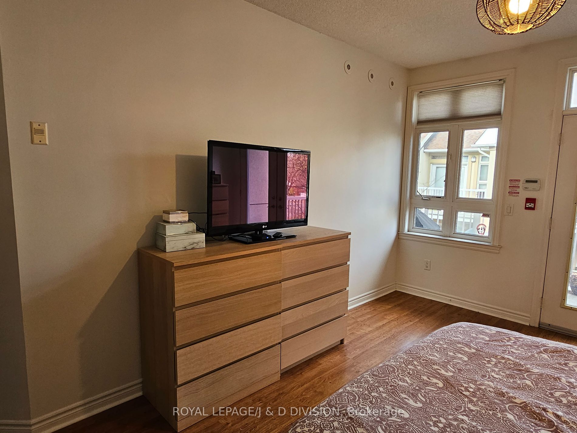 38 Gibson Ave, #9