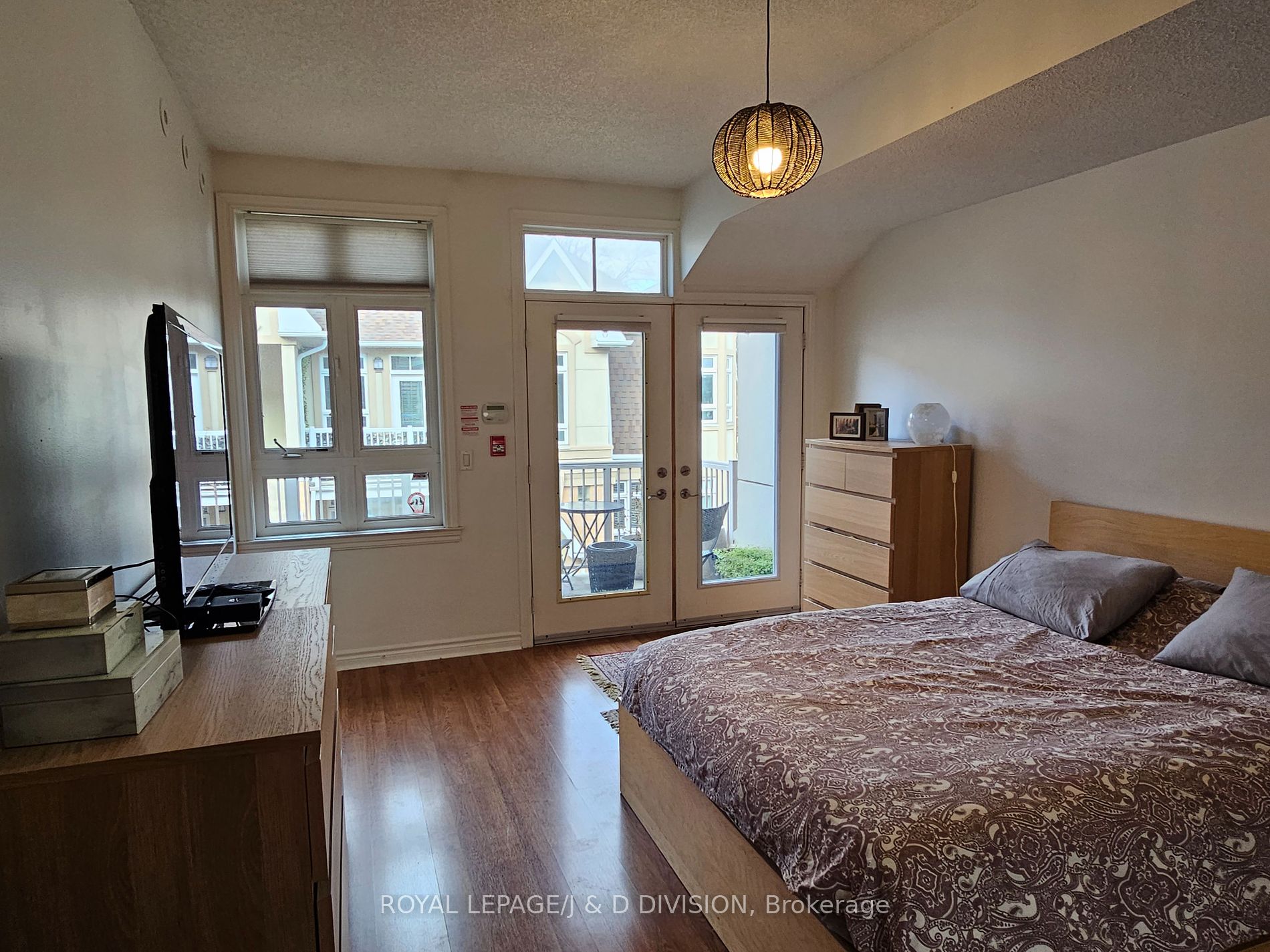 38 Gibson Ave, #9