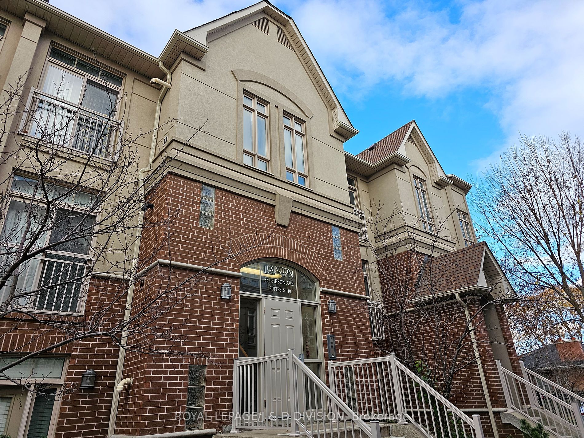 38 Gibson Ave, #9