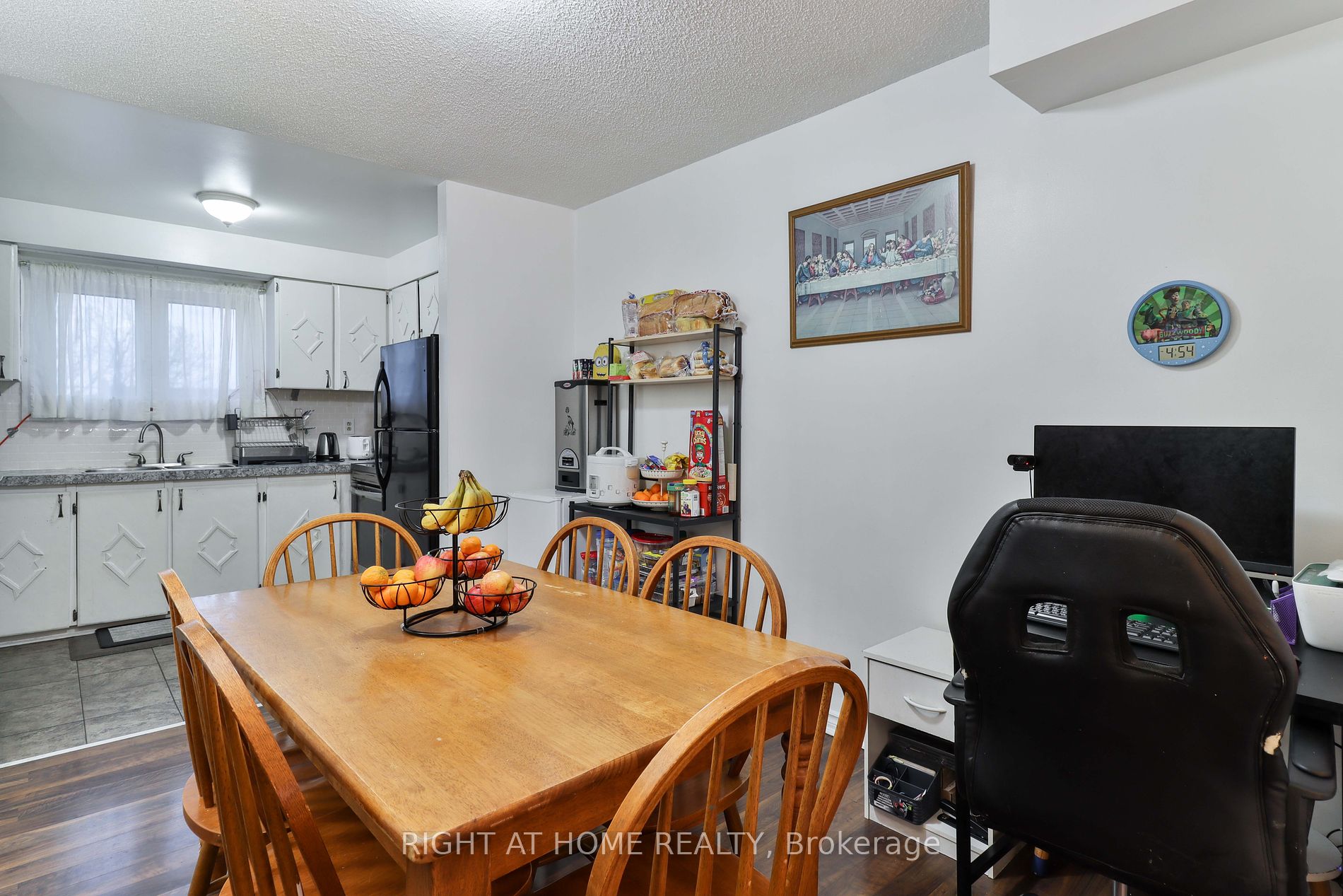 3356 Burdock Place