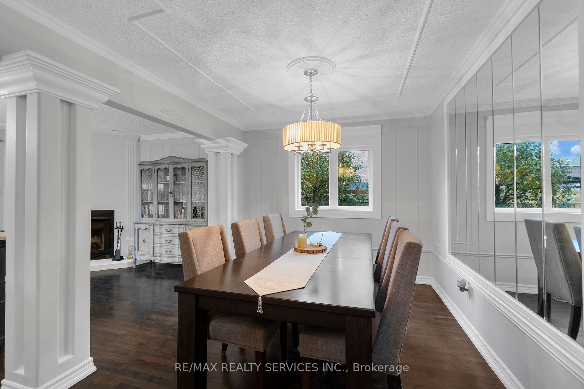 12 Crandall Crt