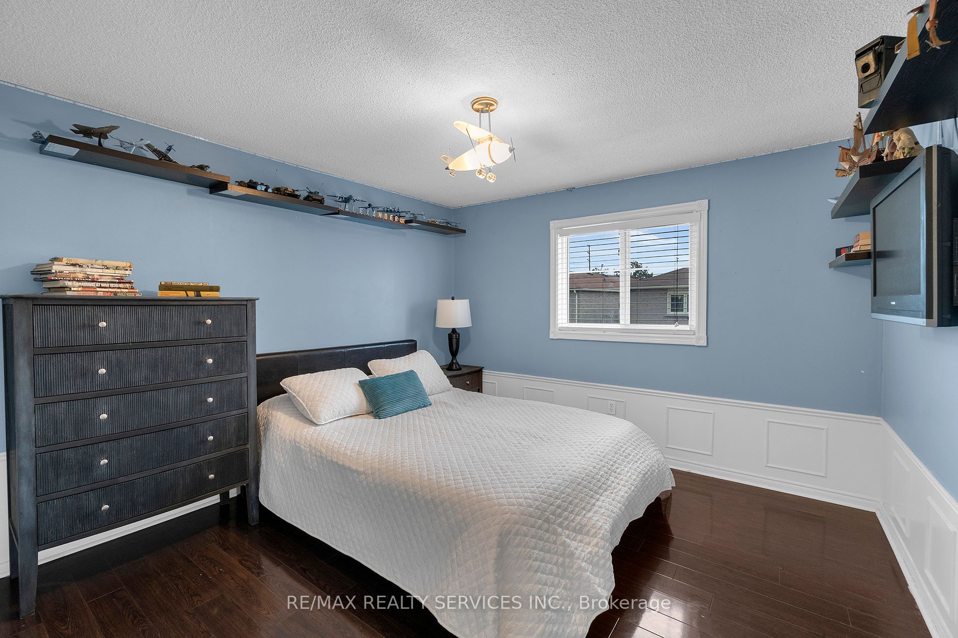 12 Crandall Crt