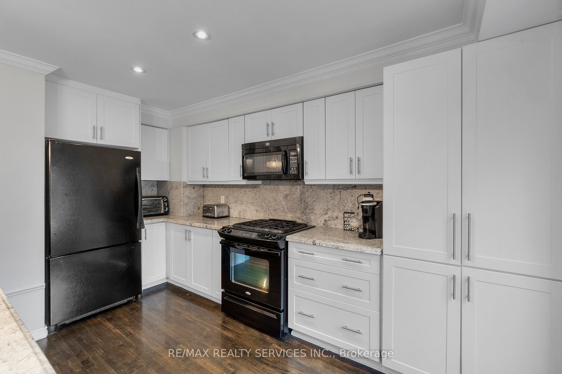 12 Crandall Crt