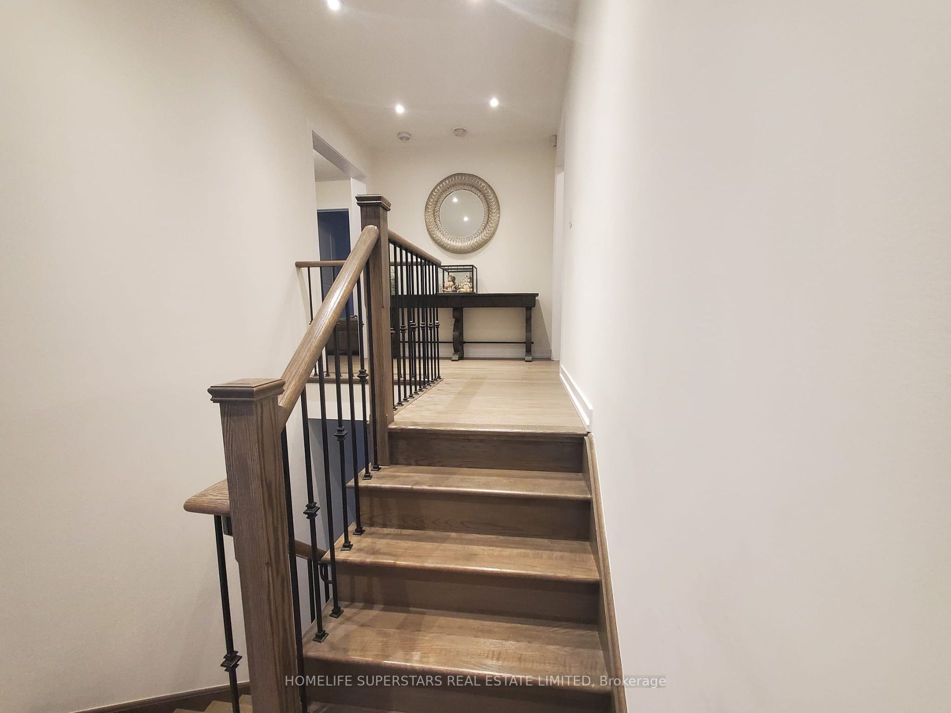 15 Dalecrest Road